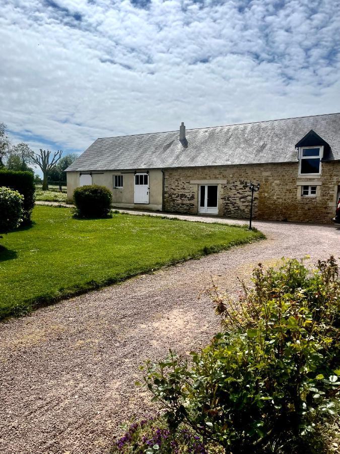 Le Clos De Baron Sur Odon, Un Havre De Paix. Buitenkant foto