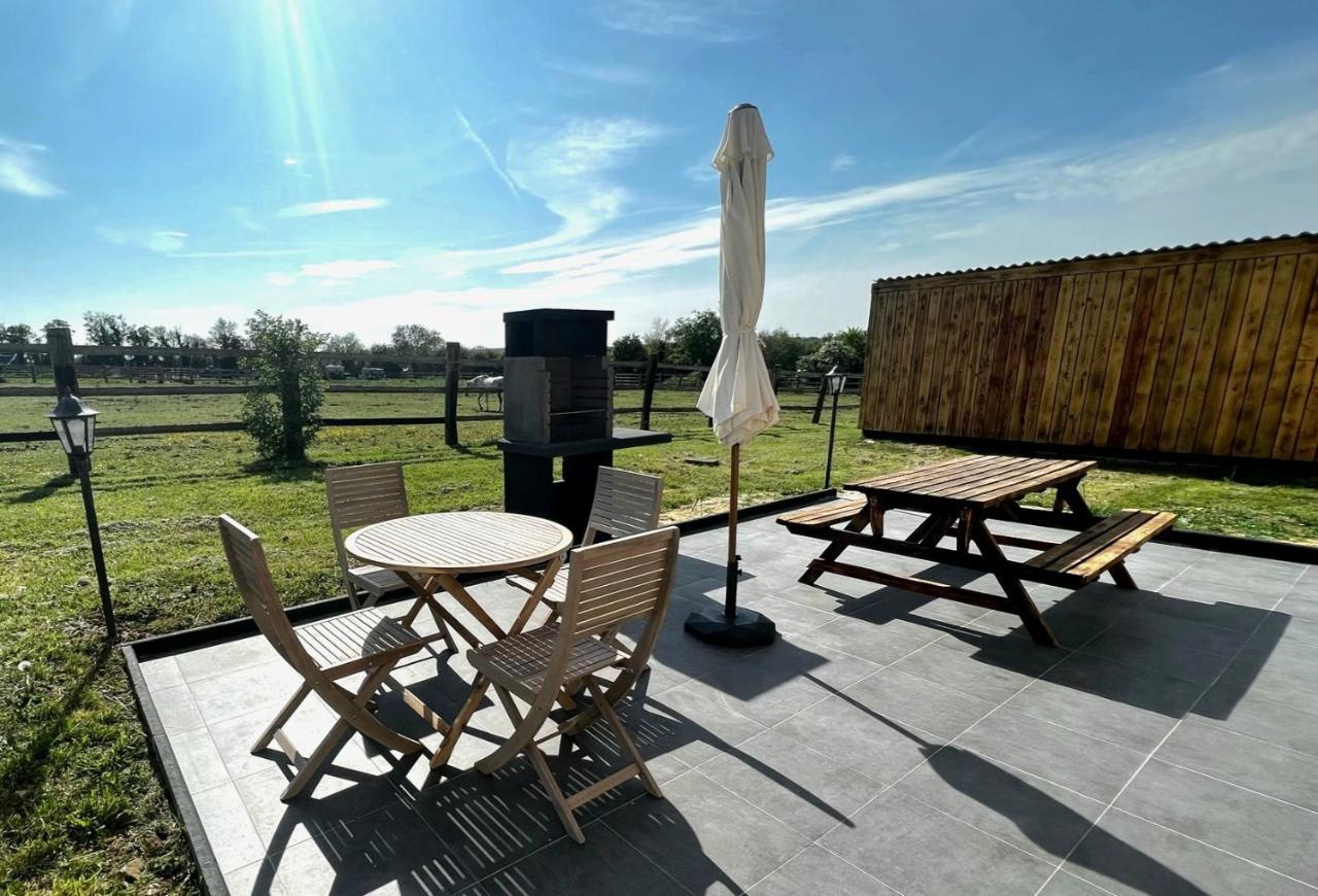 Le Clos De Baron Sur Odon, Un Havre De Paix. Buitenkant foto