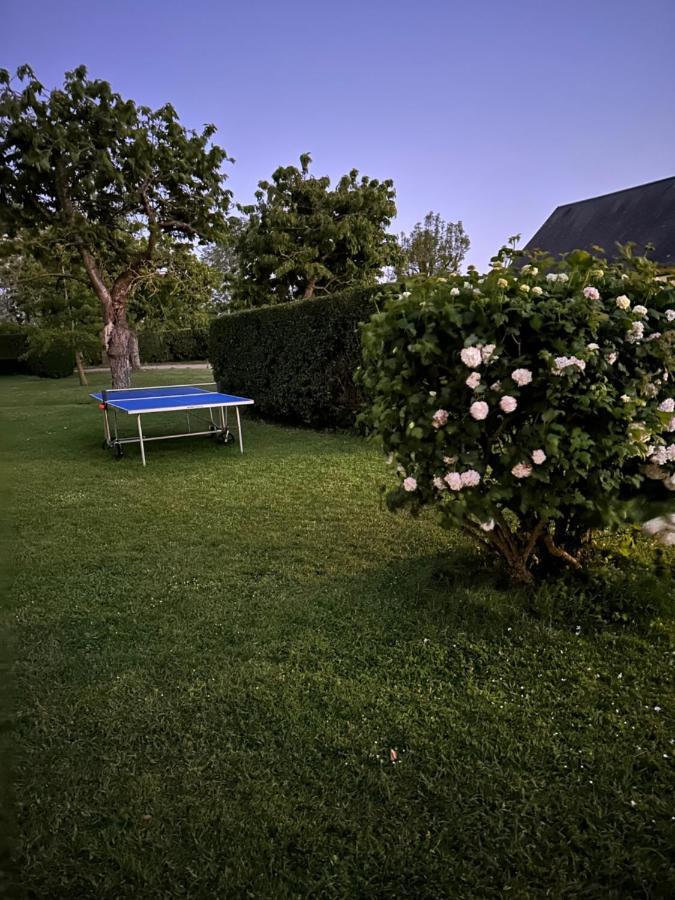Le Clos De Baron Sur Odon, Un Havre De Paix. Buitenkant foto