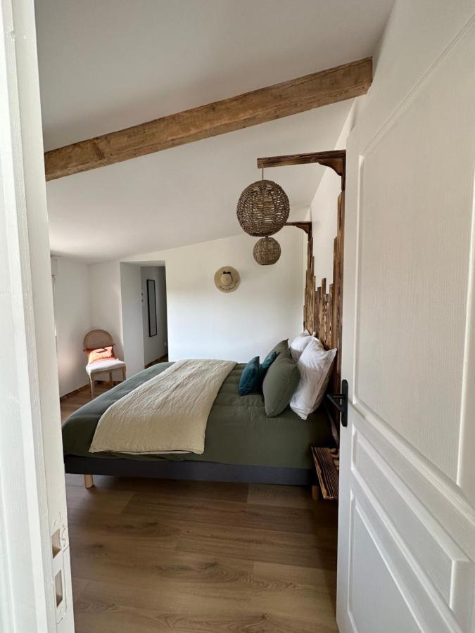 Le Clos De Baron Sur Odon, Un Havre De Paix. Buitenkant foto