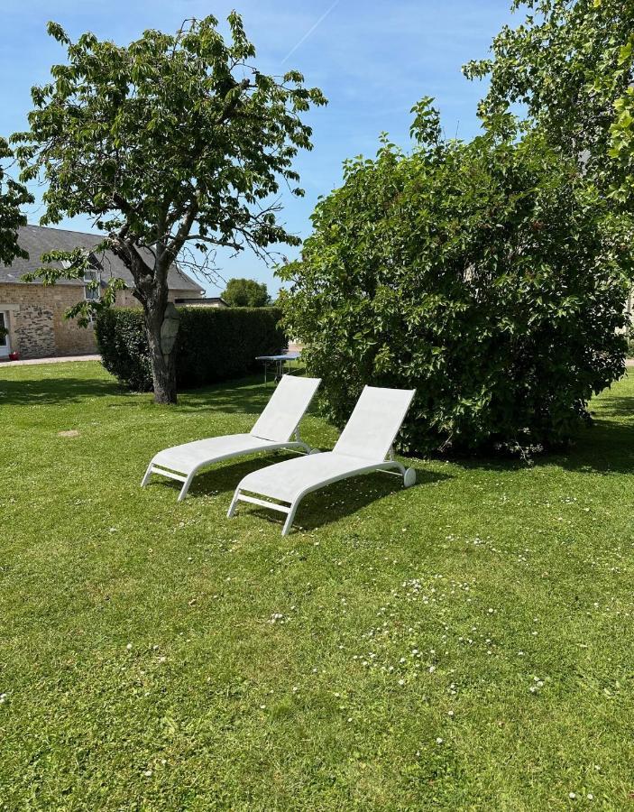Le Clos De Baron Sur Odon, Un Havre De Paix. Buitenkant foto